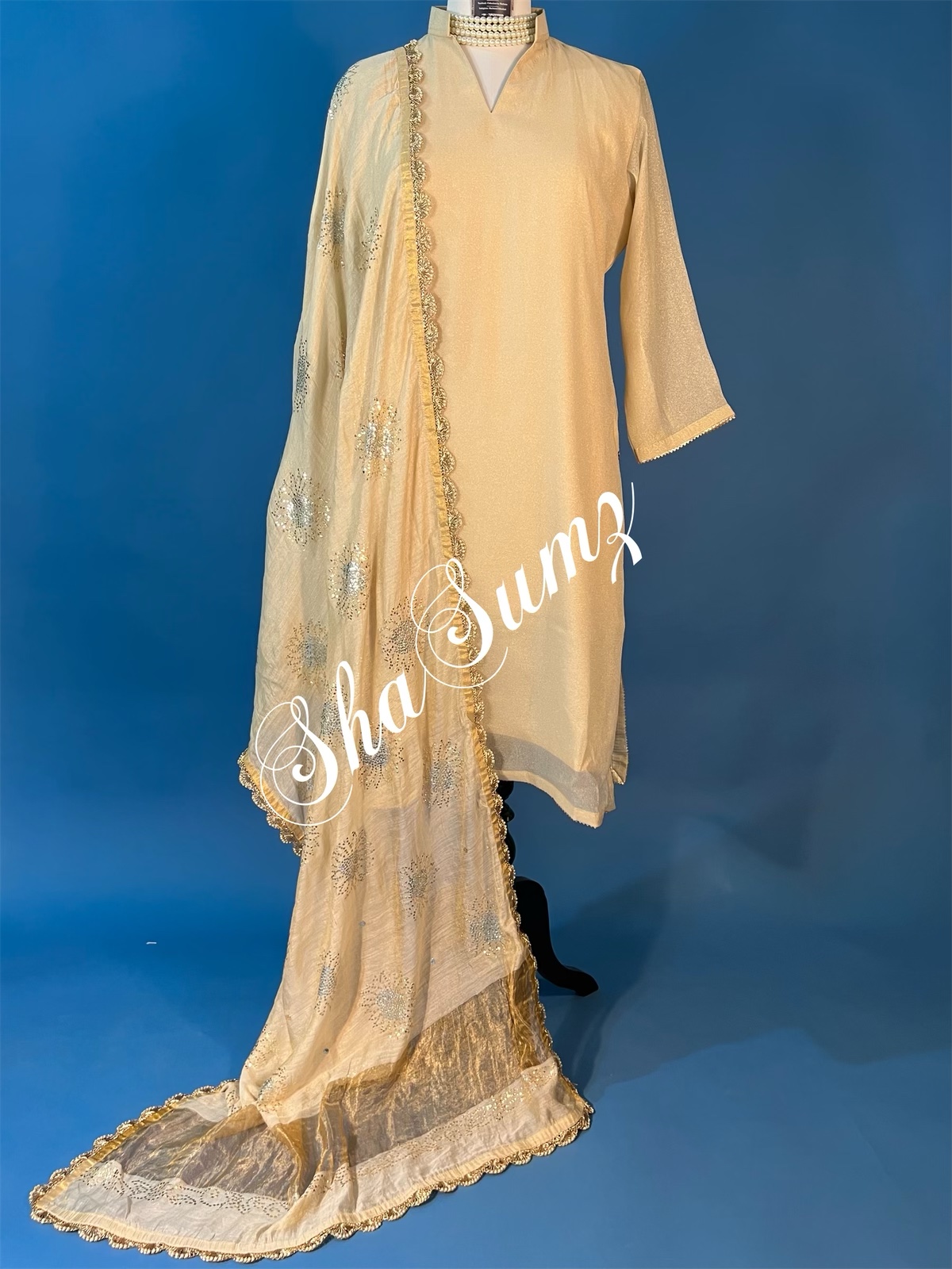 Hand embroidered Chikankari Suit SSS512